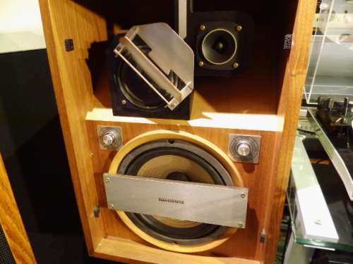 Hans Deutsch  Amadeus handgefertigt 1972 Echtholz  Horn HiFi-Rarität